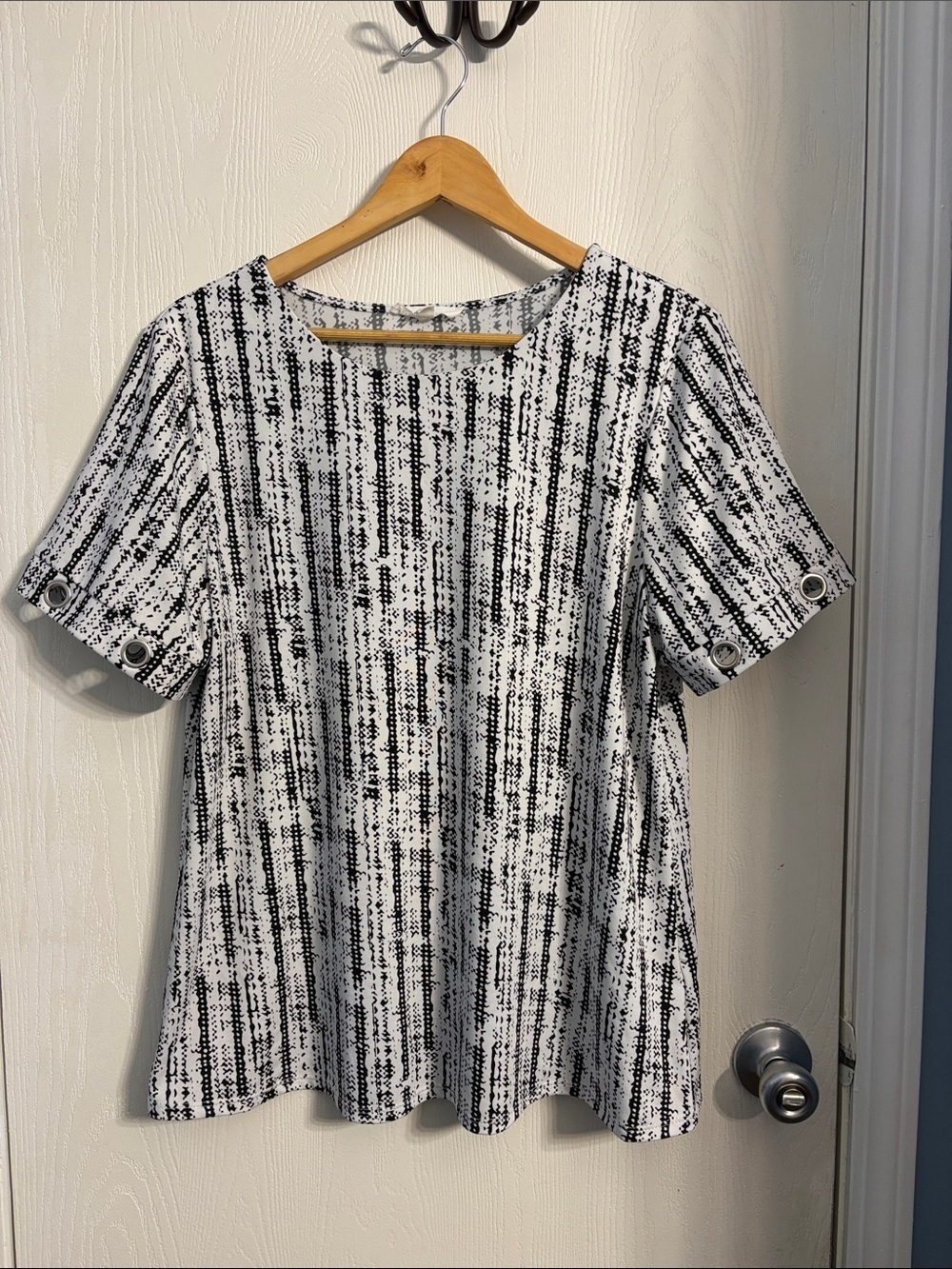PerSeption Concept Black & White Printed Short-Sleeve Tunic